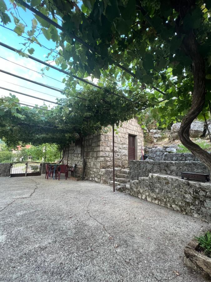 Kuca Za Odmor Vila Nikšić Exterior foto