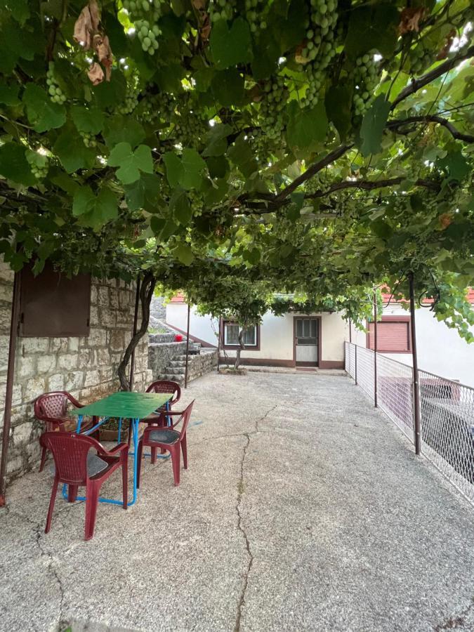 Kuca Za Odmor Vila Nikšić Exterior foto